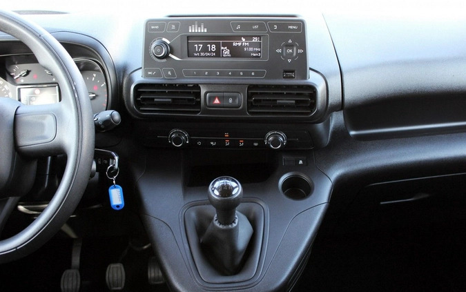 Toyota Proace City Verso cena 65900 przebieg: 116000, rok produkcji 2020 z Jasło małe 326